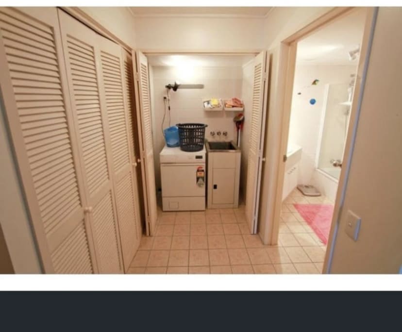 $250, Flatshare, 2 bathrooms, Highgate Hill QLD 4101
