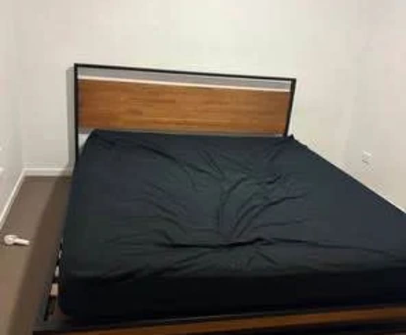 Room in a share house