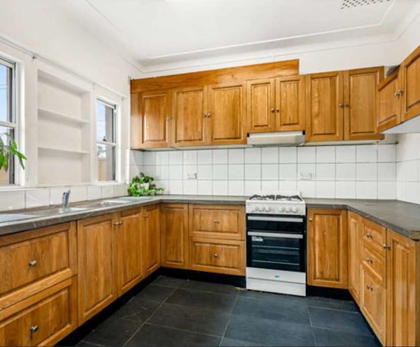 Room in a share house