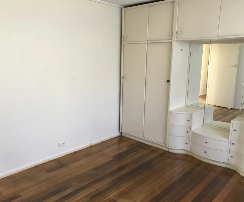 Room in a share house