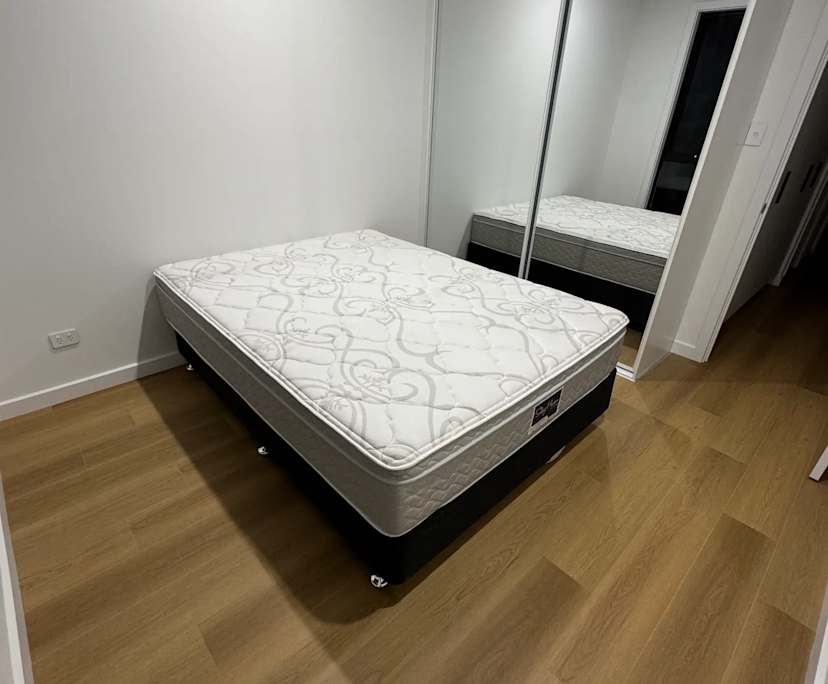 Furnished room with own bathroom