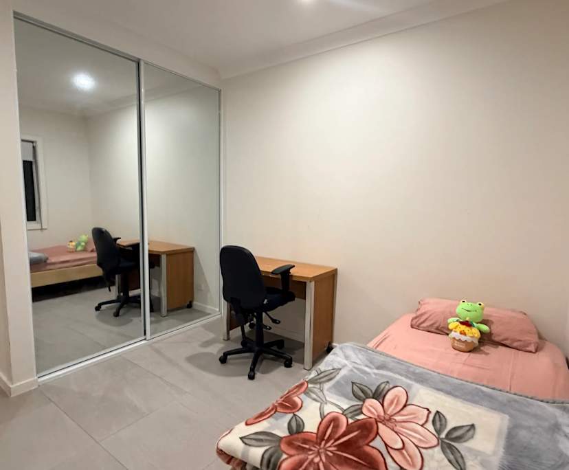 Furnished room in a share house