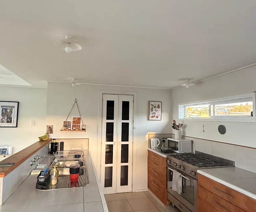 $300, Share-house, 3 bathrooms, Highton VIC 3216