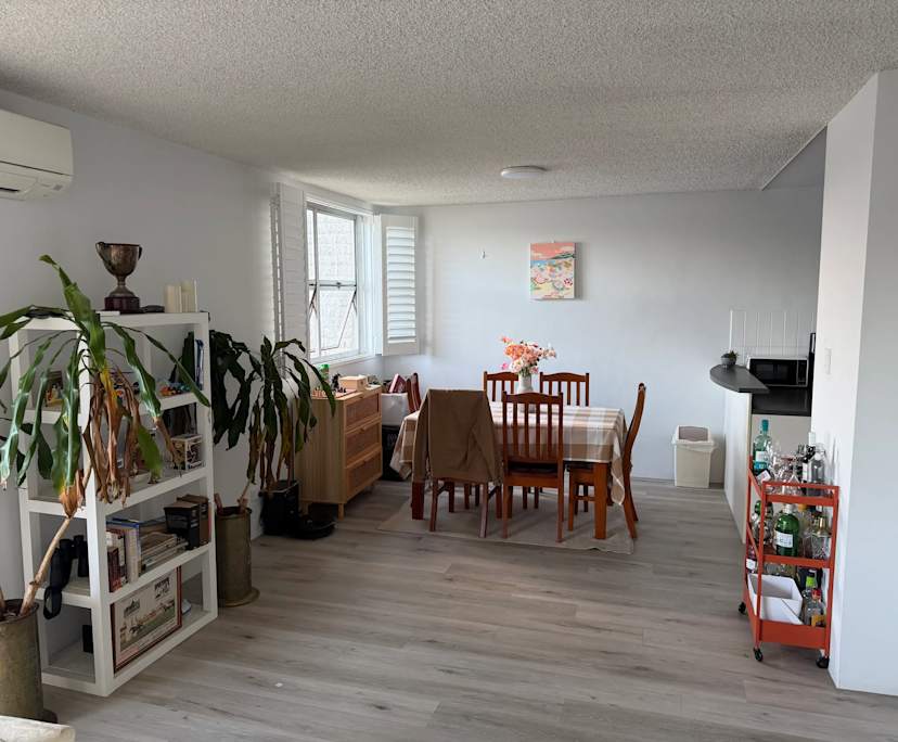 Unfurnished room in a flatshare