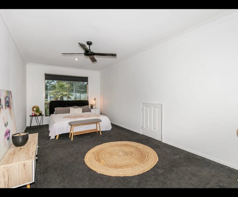 Room in a share house