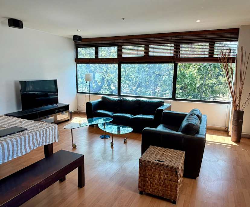 Furnished room in a flatshare