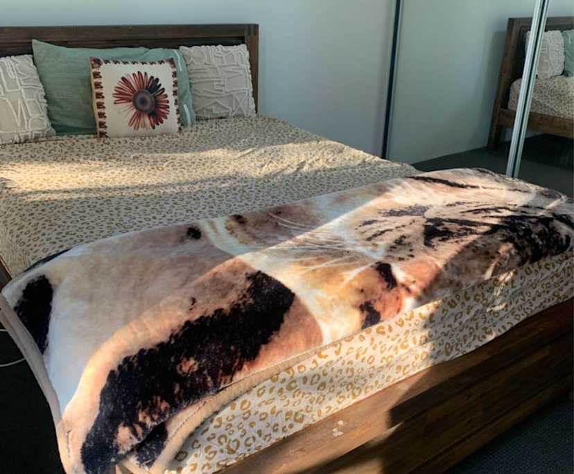 Furnished room with own bathroom