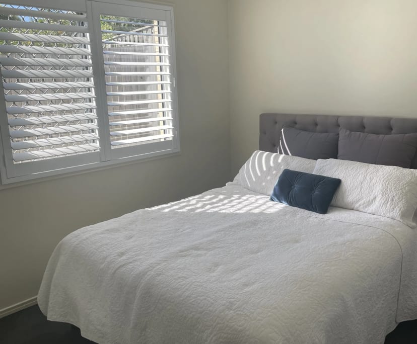 Room in a share house