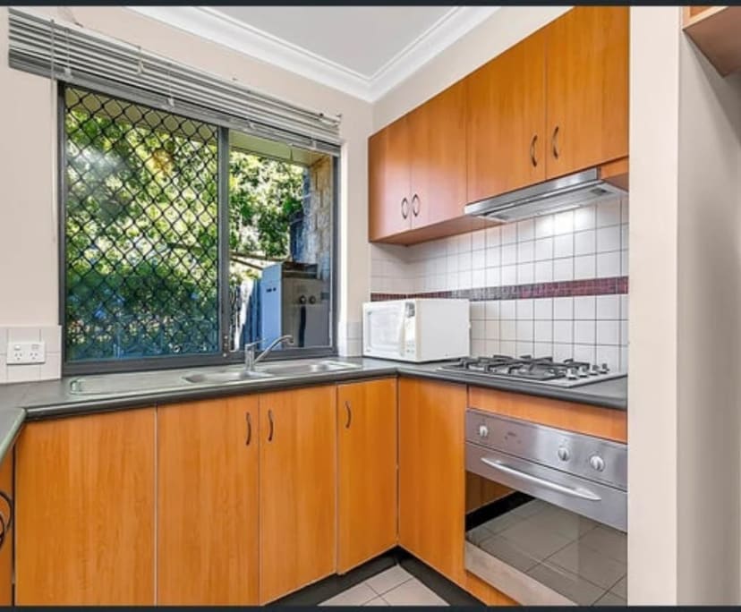 $1,000, Whole-property, 3 bathrooms, Bentley WA 6102
