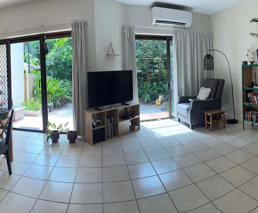 Room in a share house