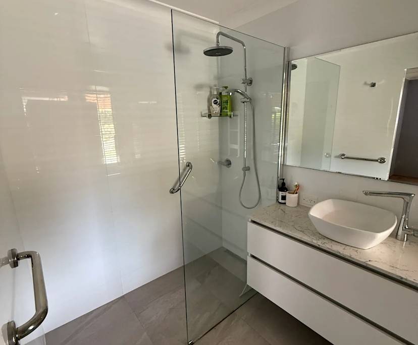 Unfurnished room with own bathroom