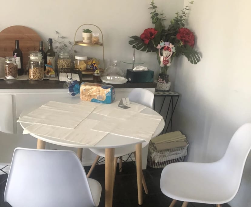 $300, Homestay, 5 bathrooms, Glenfield NSW 2167