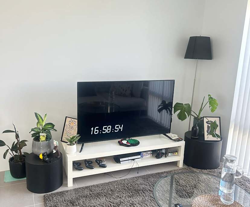 Unfurnished room with own bathroom