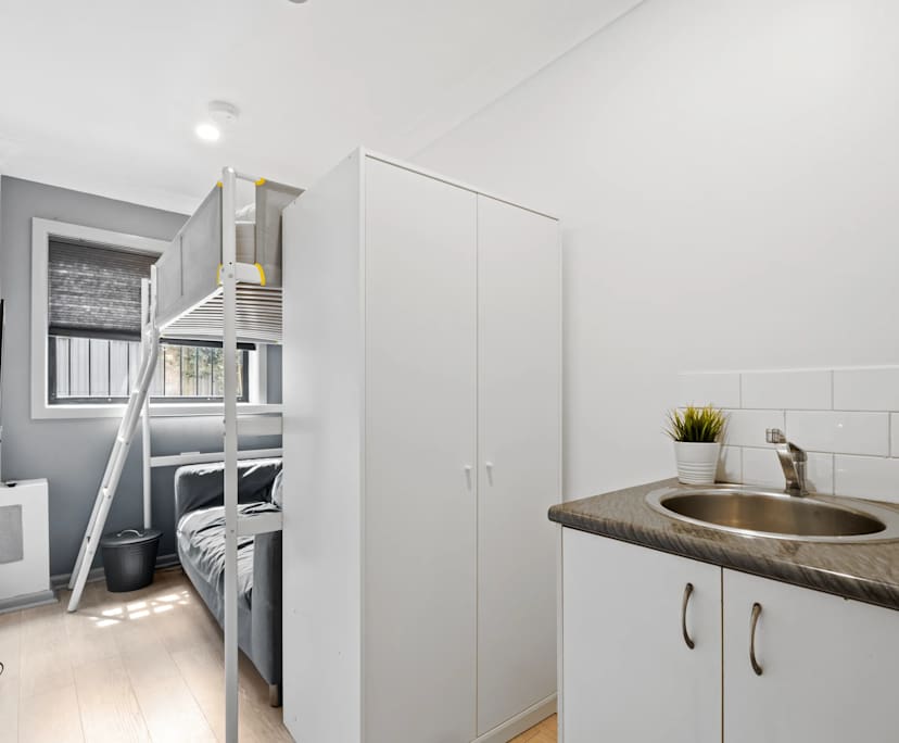 $380, Share-house, 6 bathrooms, Surry Hills NSW 2010