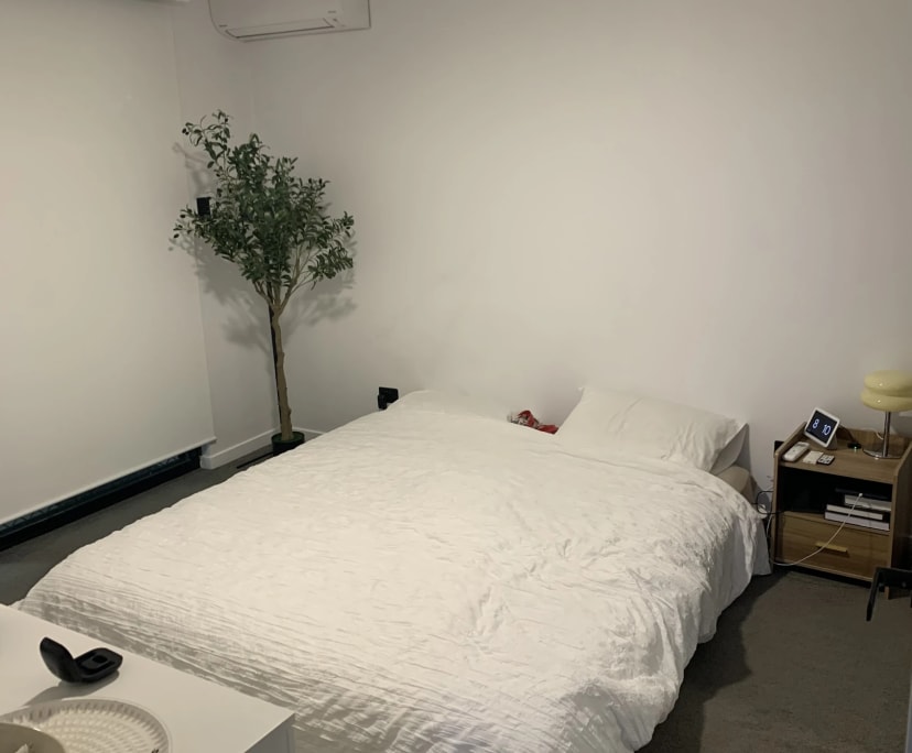 Unfurnished room with own bathroom