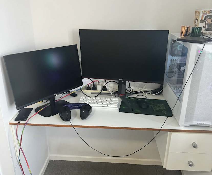 Unfurnished room in a share house