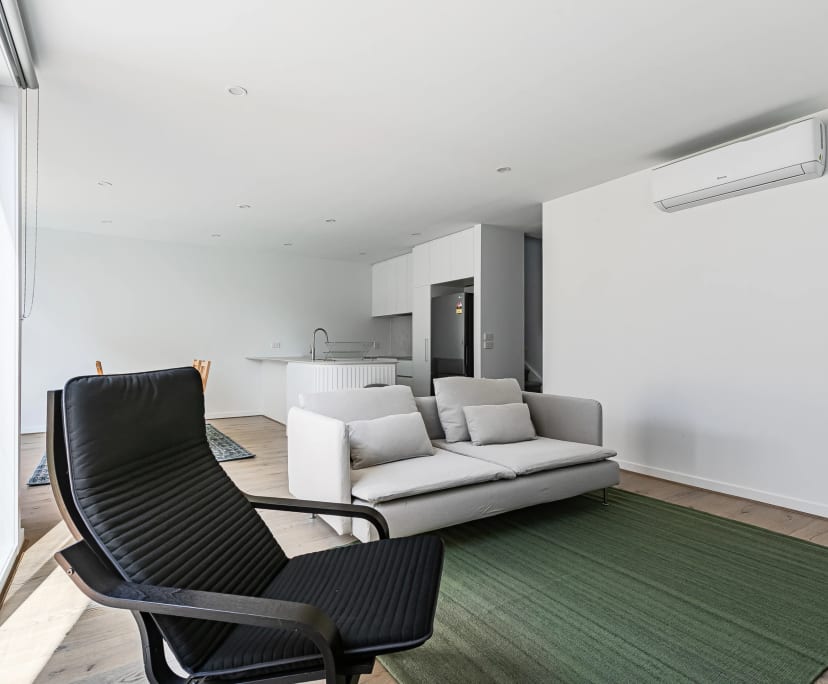 $230, Share-house, 3 bathrooms, Fraser Rise VIC 3336