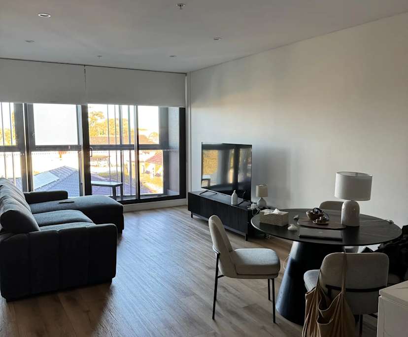 Unfurnished room with own bathroom