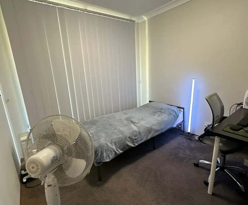 Furnished room in a share house