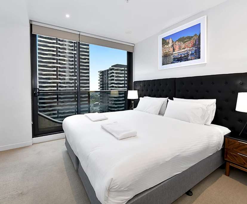 $1,030, Whole-property, 2 bathrooms, Melbourne VIC 3000