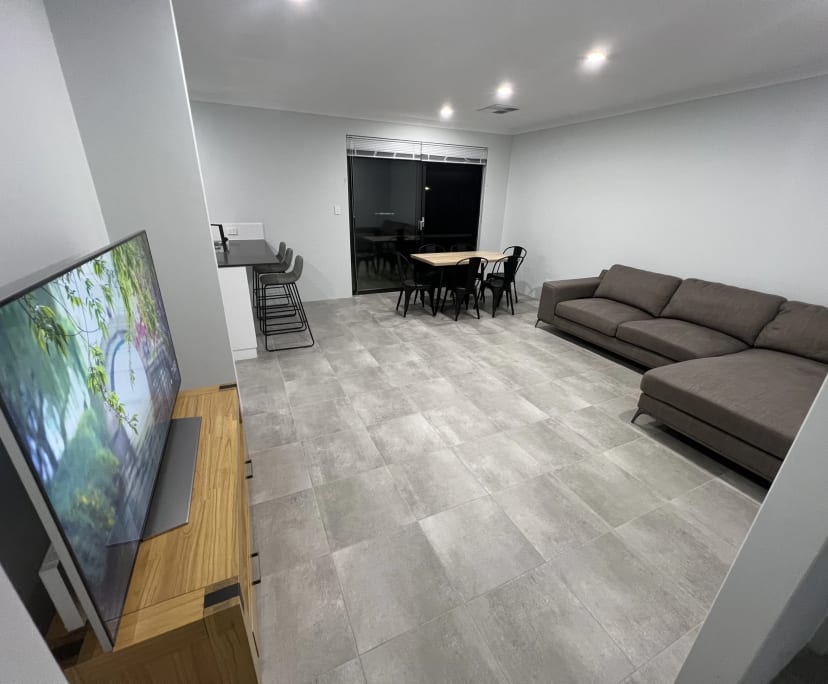 $300-360, Share-house, 2 rooms, Girrawheen WA 6064, Girrawheen WA 6064