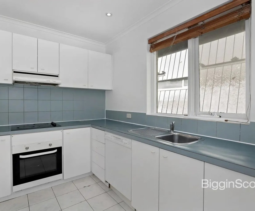 Unfurnished room in a flatshare