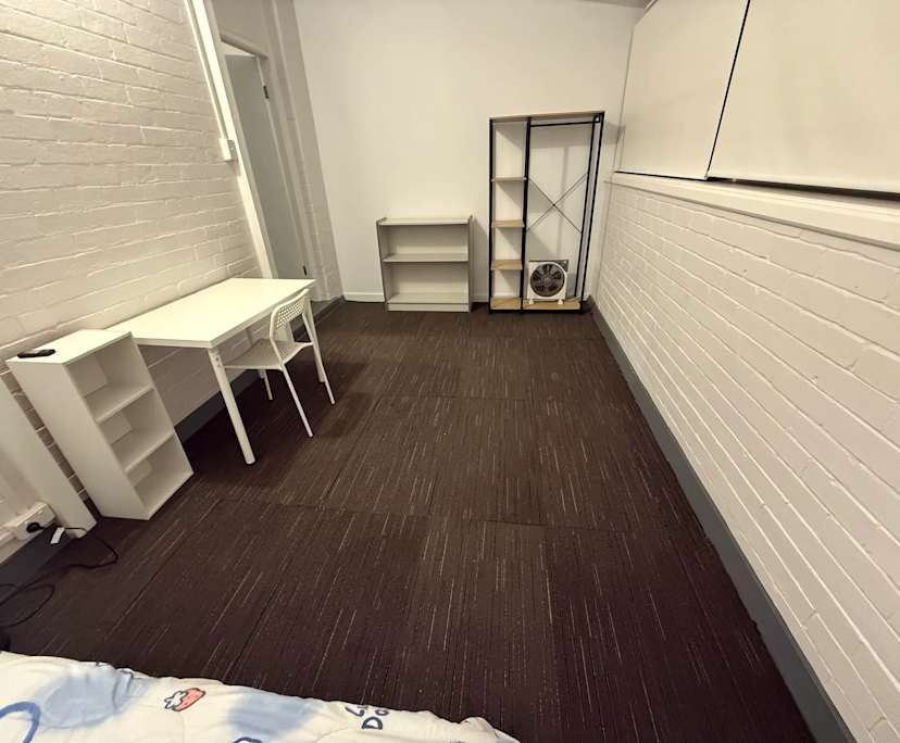 Room in a share house