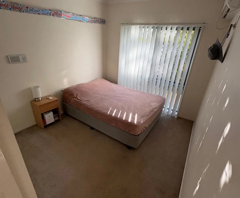 Room in a share house