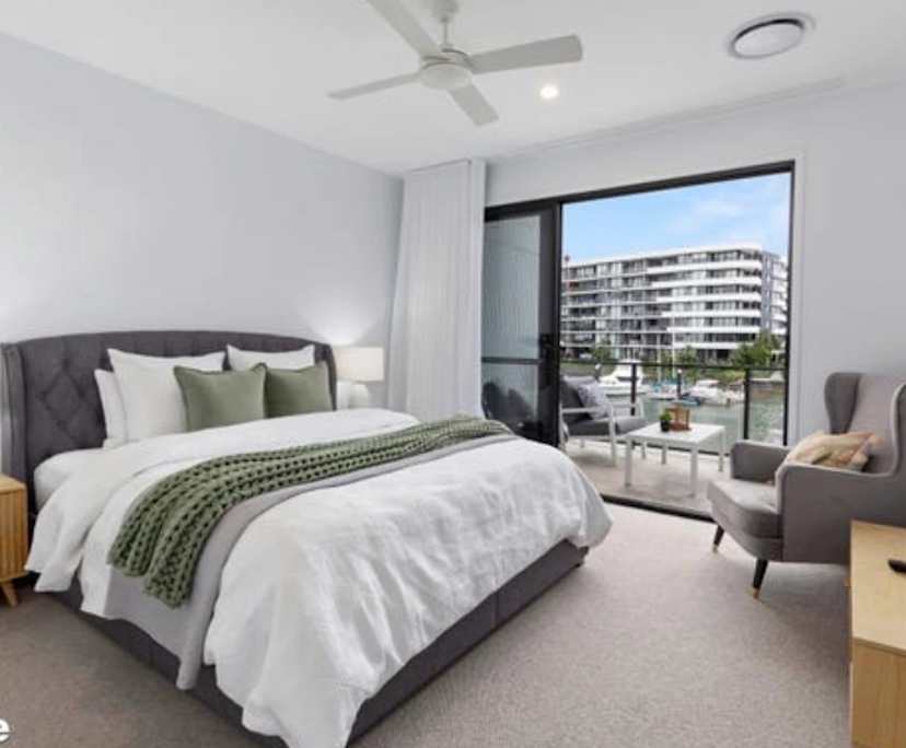 Furnished room with ensuite in a share house