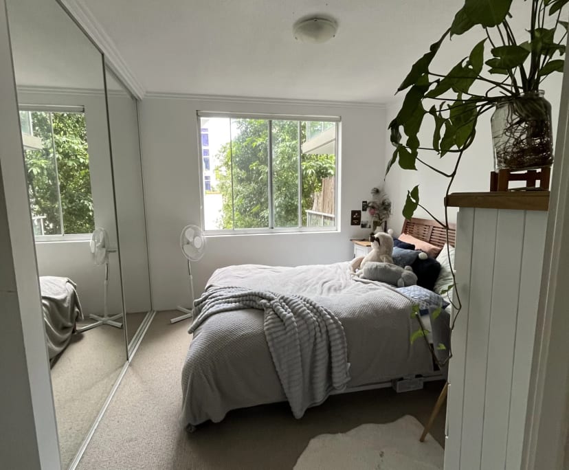 Furnished room with ensuite in a flatshare