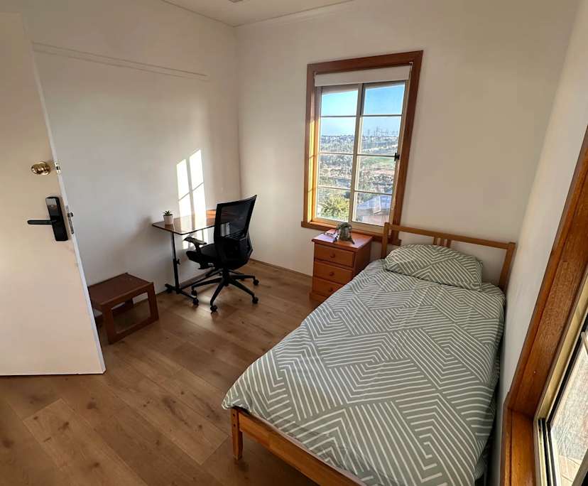 $255, Share-house, 3 bathrooms, Jacana VIC 3047