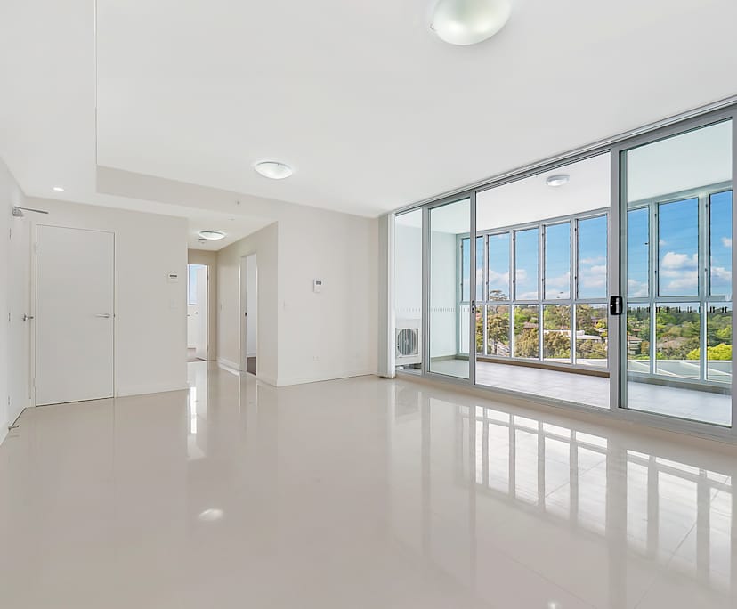 Unfurnished room with own bathroom
