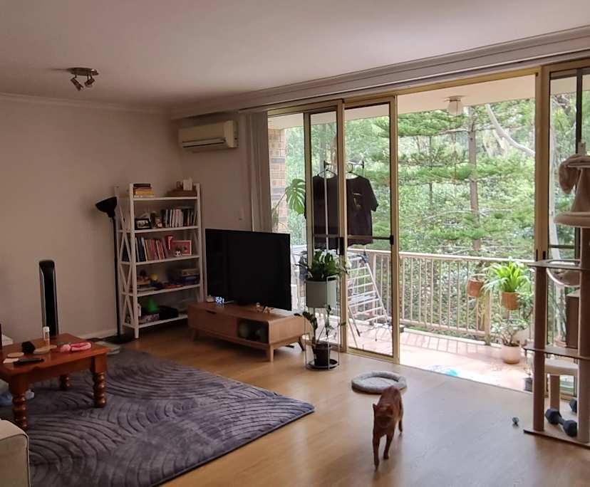 Unfurnished room with ensuite in a flatshare