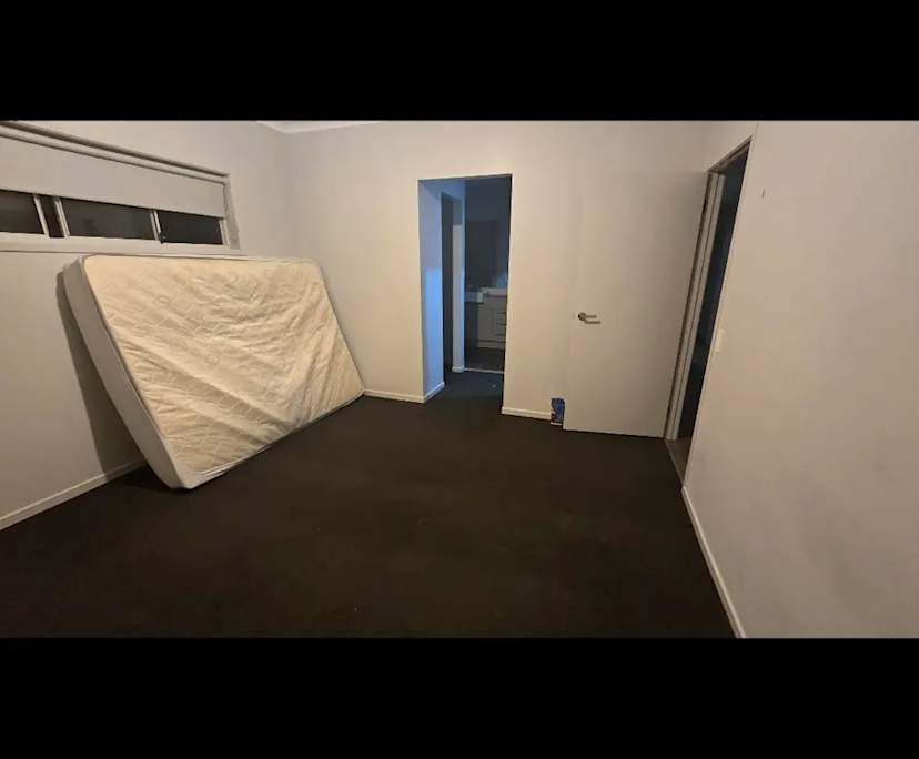 $350, Share-house, 5 bathrooms, Tullimbar NSW 2527