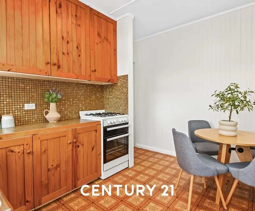Whole property with 2 rooms for rent