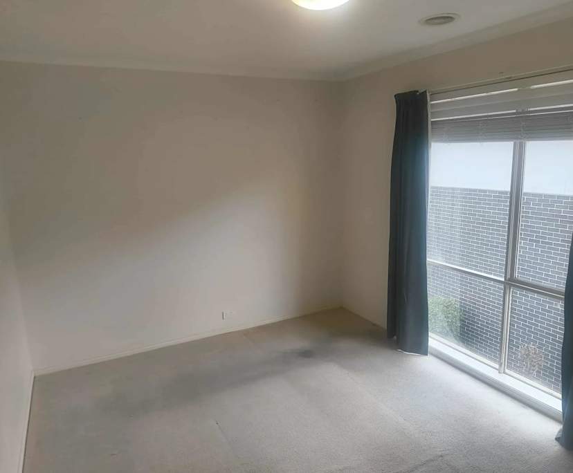 Unfurnished room in a share house