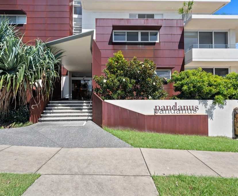 Whole property with 2 rooms for rent