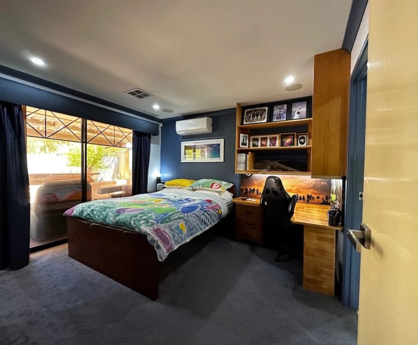 Furnished room in a share house
