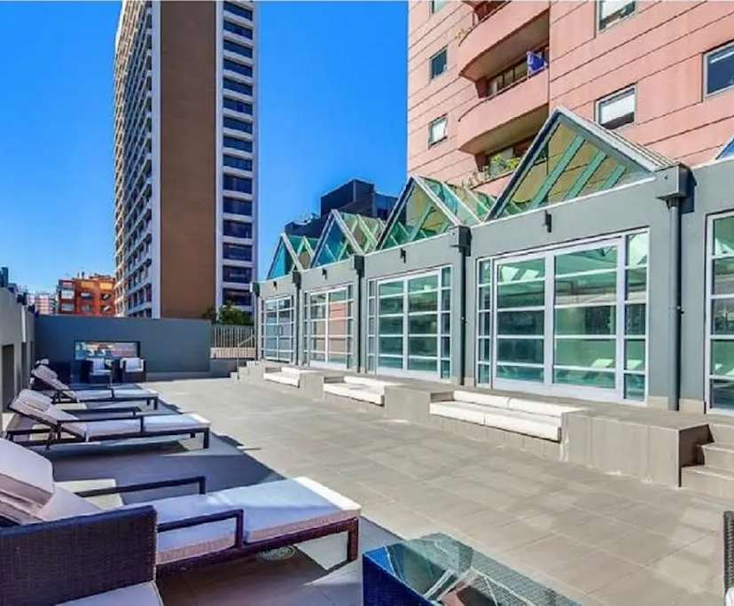 $940, Whole-property, 2 bathrooms, Melbourne VIC 3000