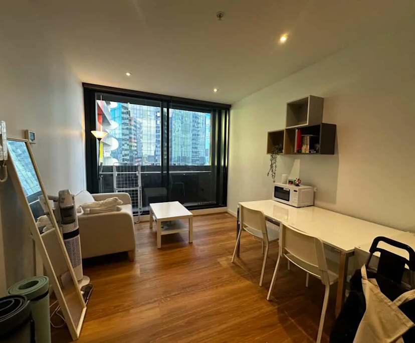 Furnished room in a flatshare