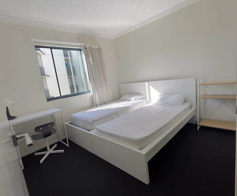 Furnished room in a flatshare