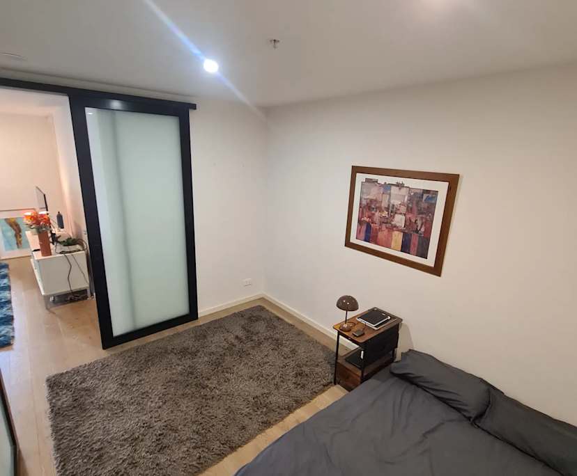 Furnished room in a flatshare