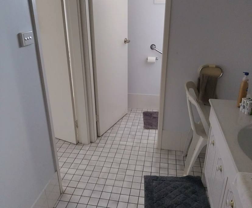 $300, Share-house, 2 bathrooms, Old Bar NSW 2430