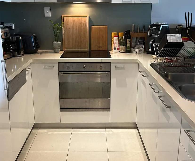 Furnished room in a flatshare