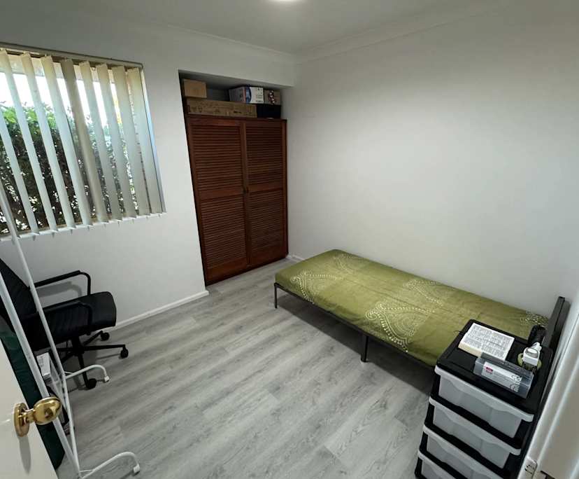 Room in a share house