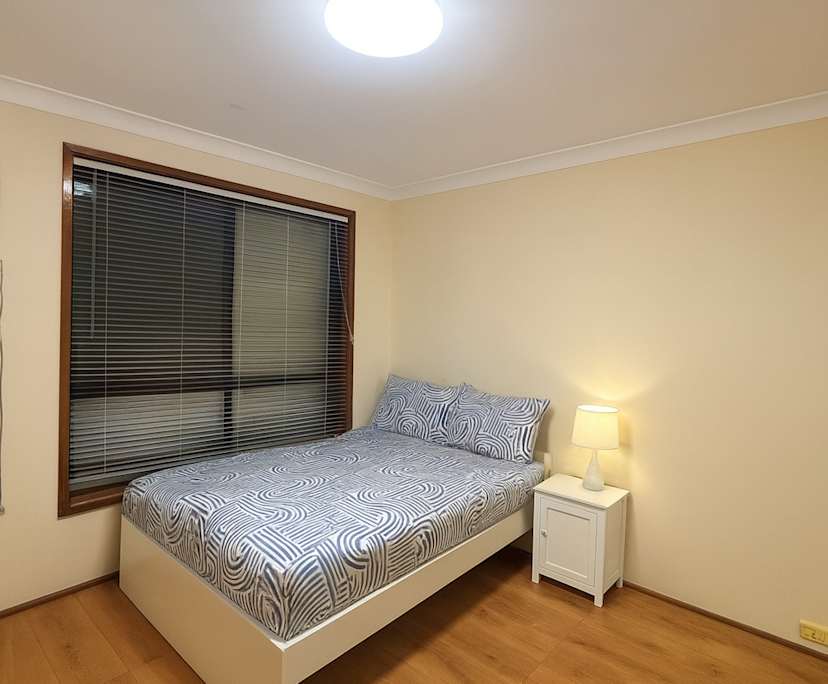$240, Share-house, 6 bathrooms, Green Valley NSW 2168