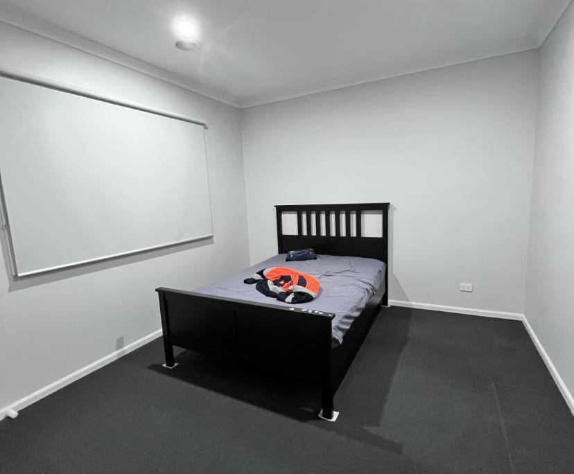 Room in a share house