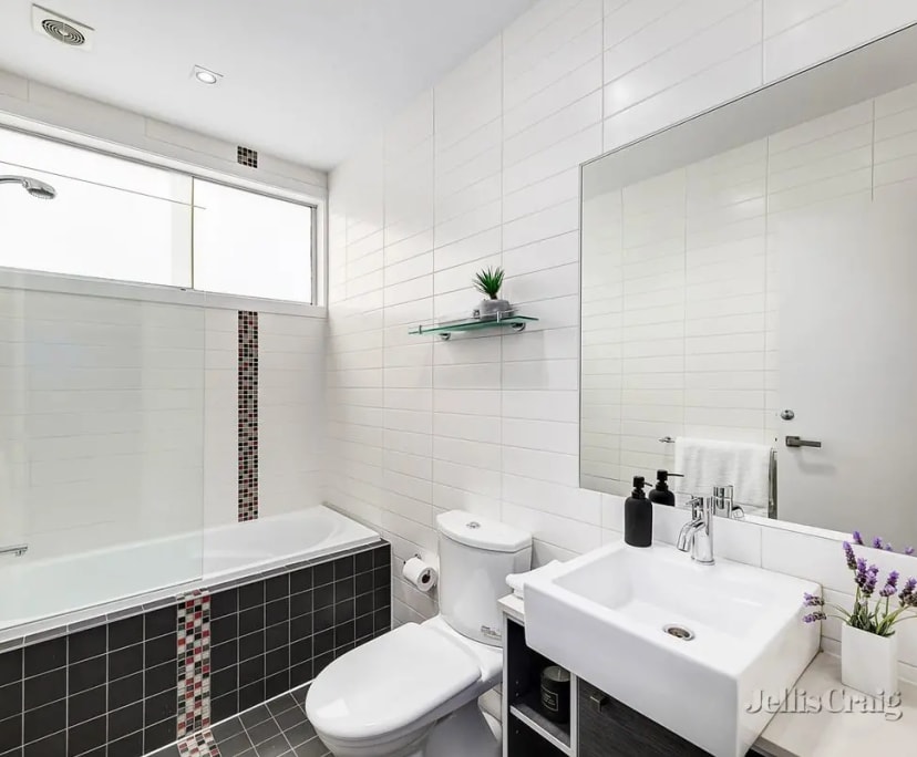 $400, Share-house, 3 bathrooms, St Kilda VIC 3182