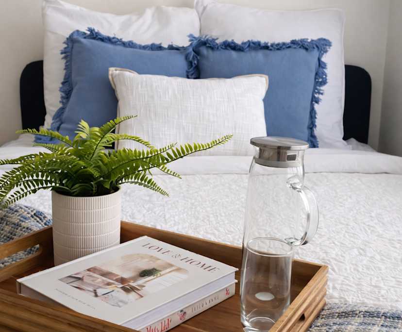 Furnished room in a share house