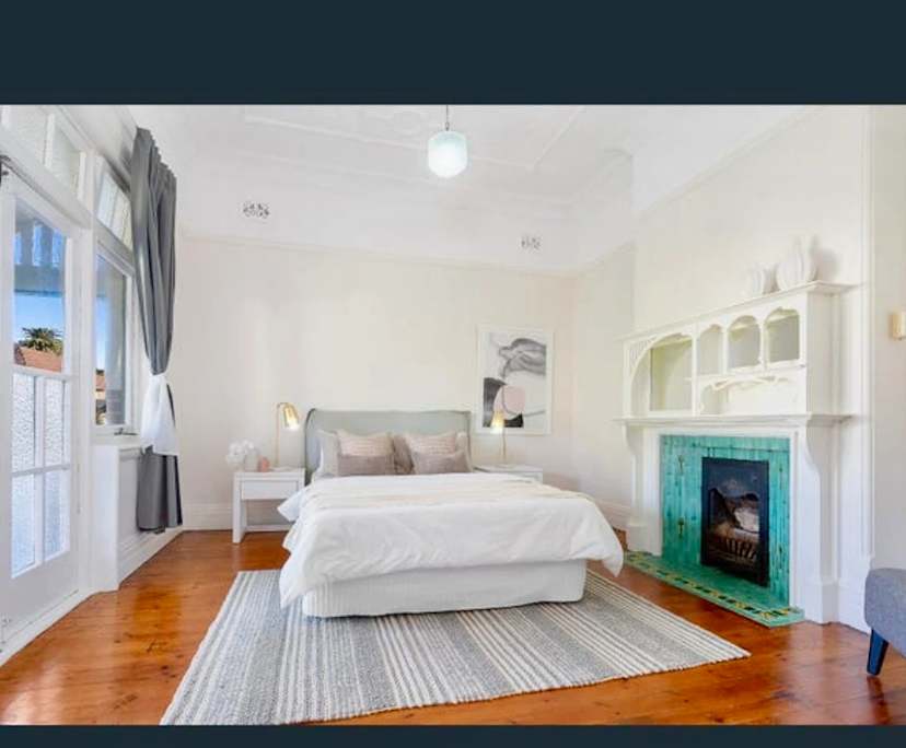 Furnished room in a share house